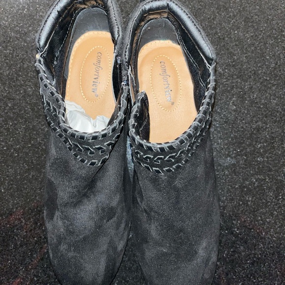 BRAND NEW-Comfort View “The Farren” black zip up booties Size 10WW - Picture 3 of 7